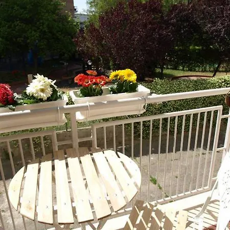 Teresa's Flowers In Piramide Lejlighed